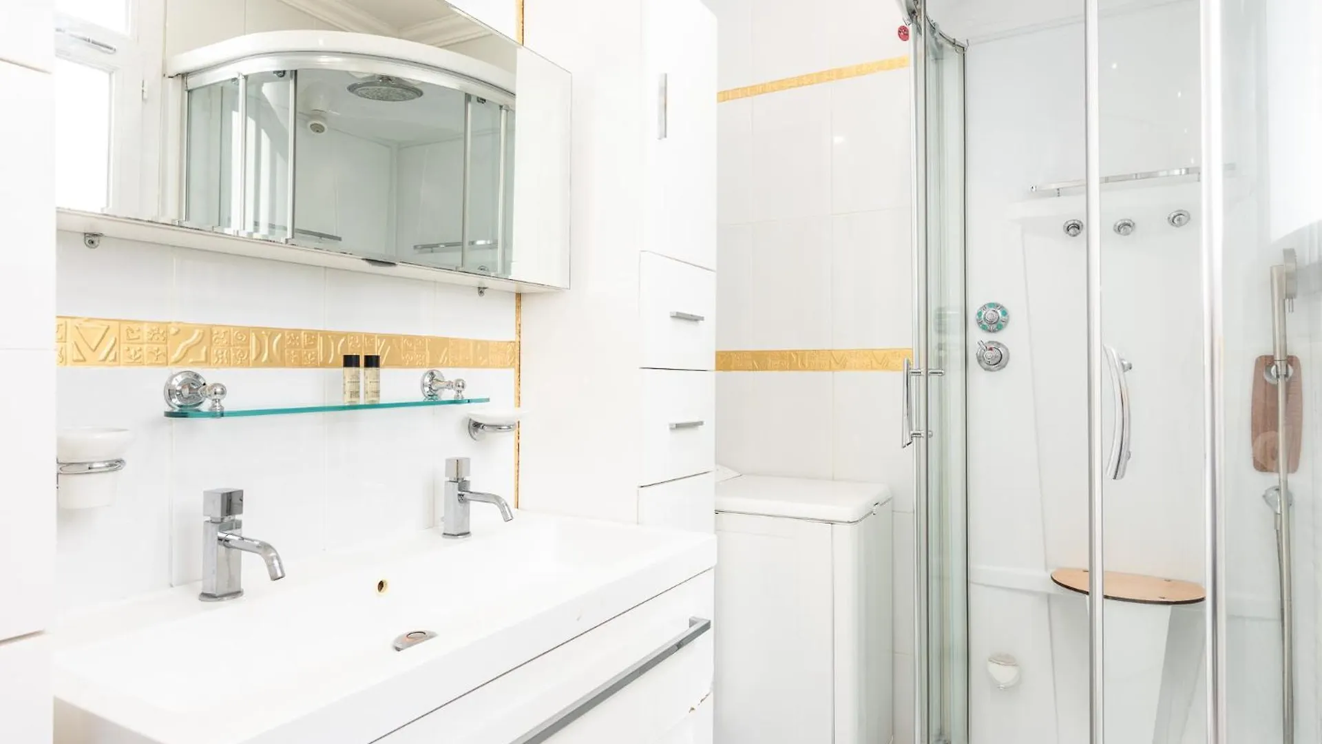 Cosy & Design Apartment 4 Guests - Eiffel Tower Paris 0*,  France